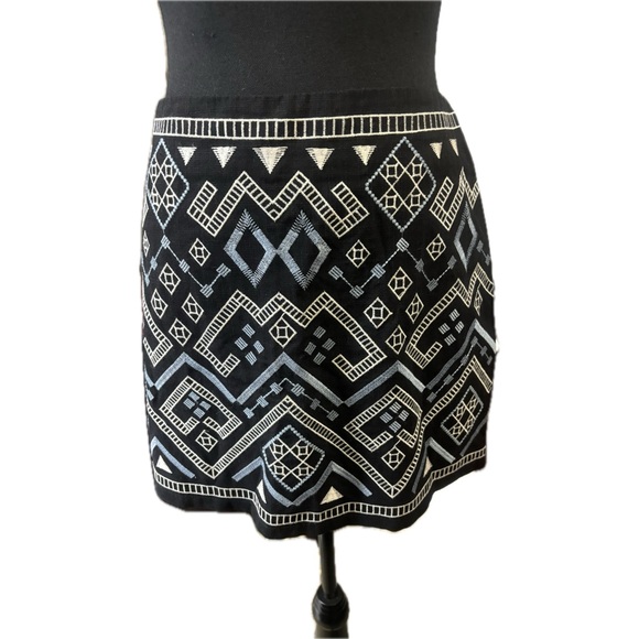 NWT Lush Jubilee Black/Blue Size Small Embroidered Lined SUPER CUTE MINI SKIRT - Picture 5 of 8